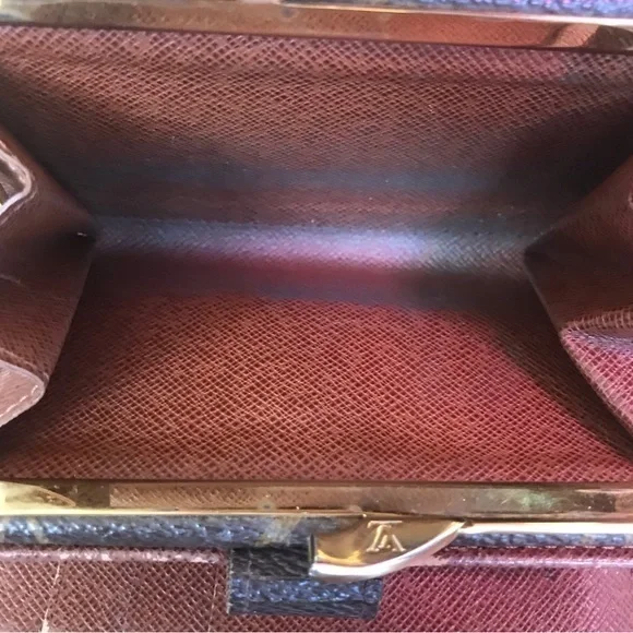 Authentic Louis Vuitton‎ French Kisslock Wallet - Picture 4 of 11